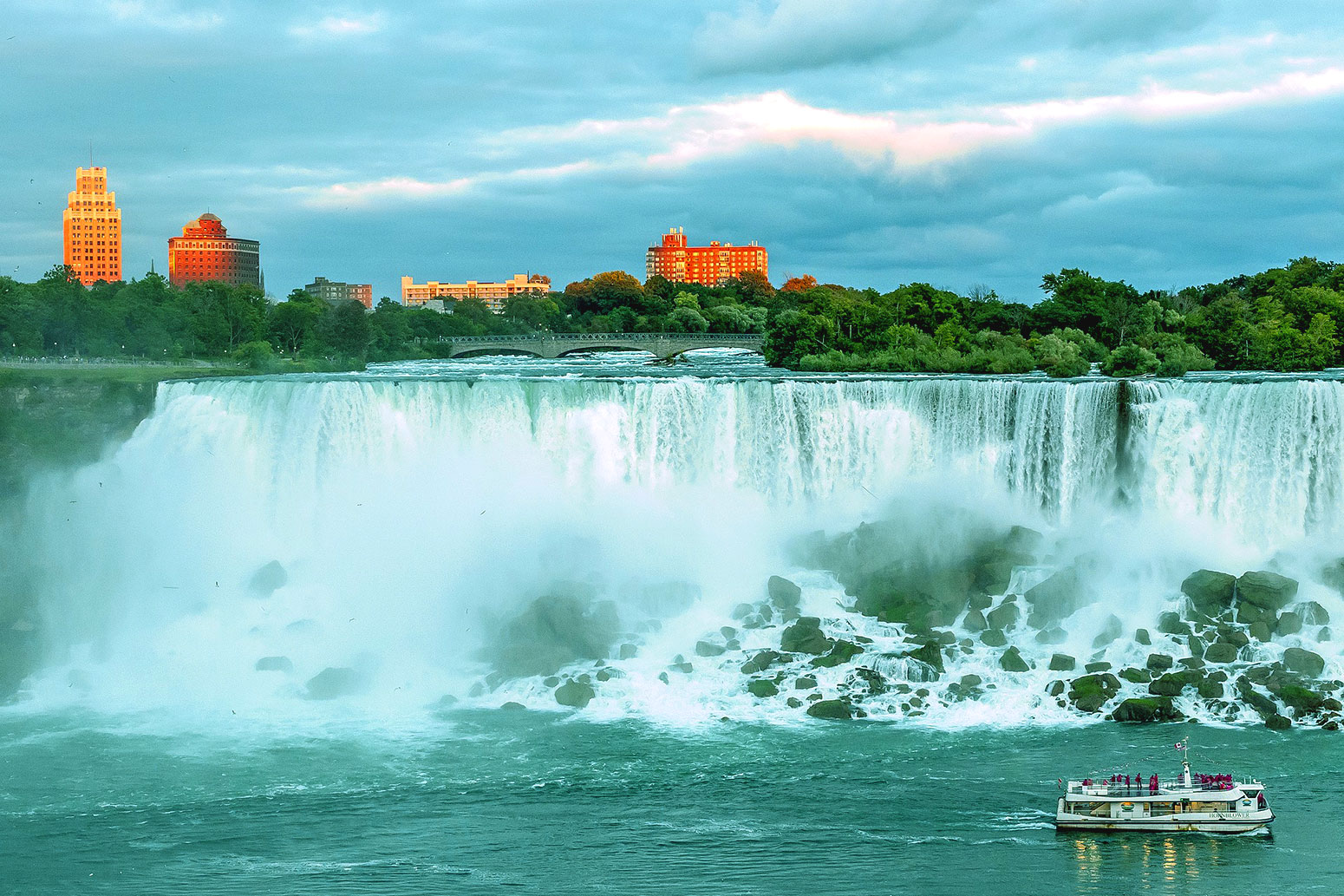 Thác Niagara là tạo hóa của trời đất